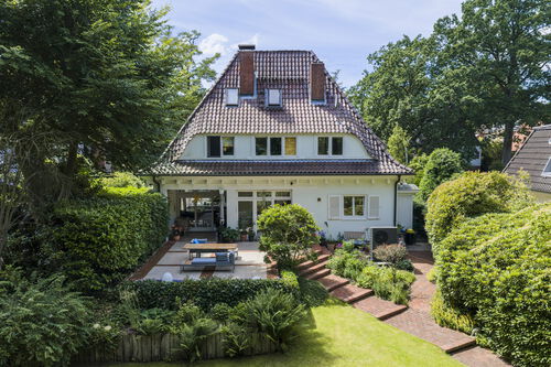 Hausansicht vom Garten