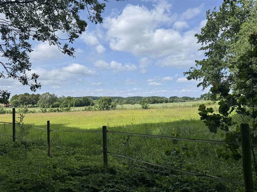 Weitblick vor dem Haus