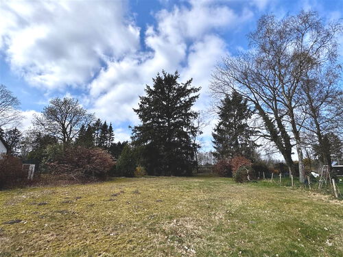 Grundstück (Westen)